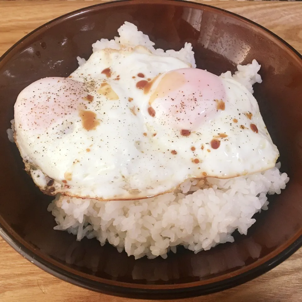 目玉焼き丼|まぁたんさん