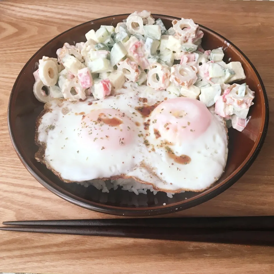 Snapdishの料理写真:目玉焼き丼|まぁたんさん