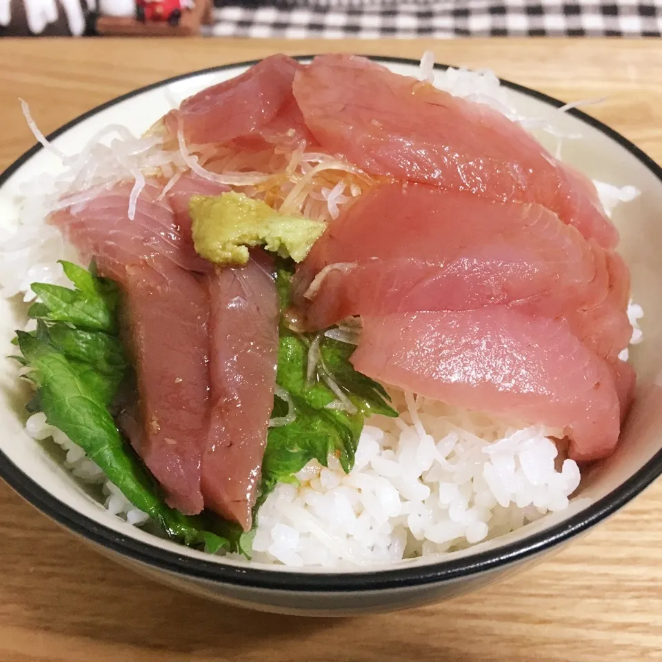 マグロ丼|まぁたんさん