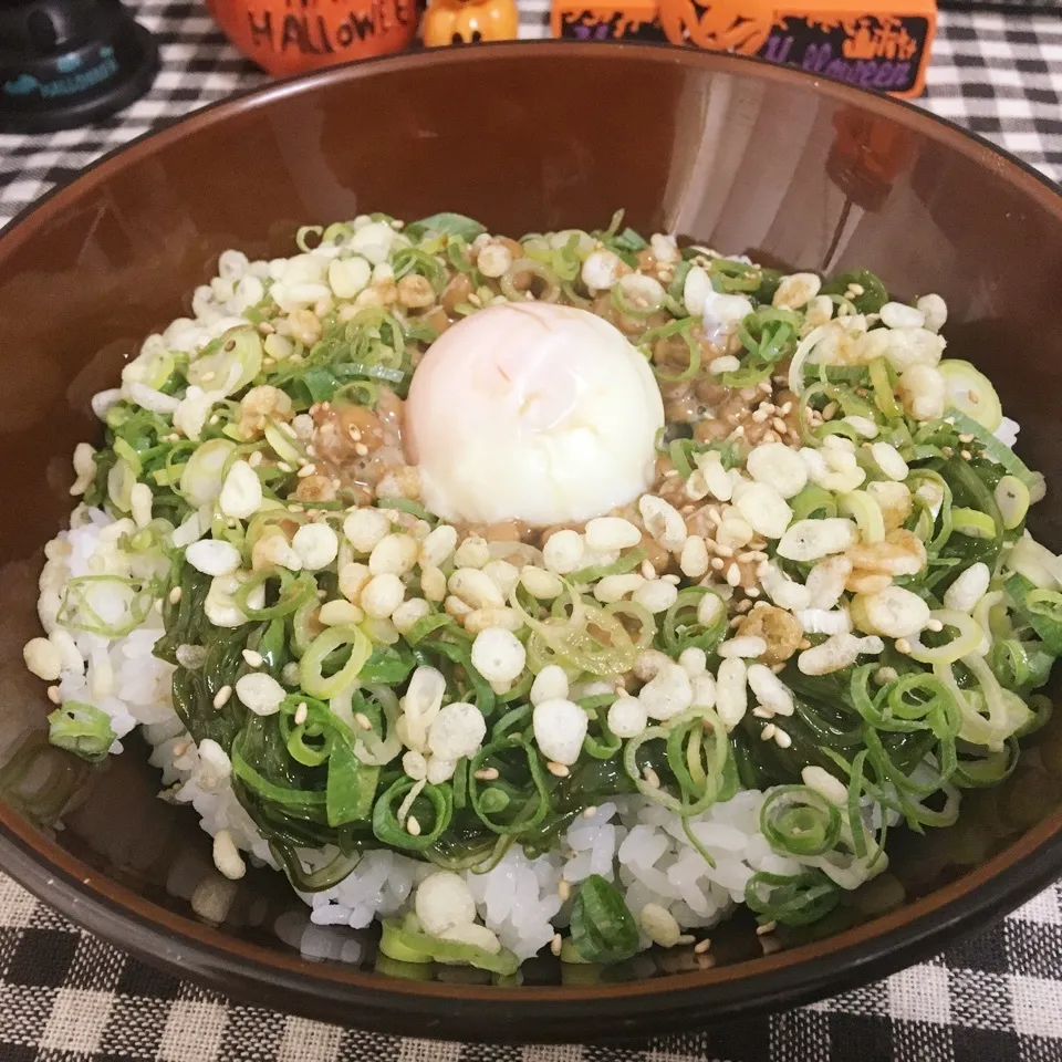 めかぶ納豆ご飯|まぁたんさん