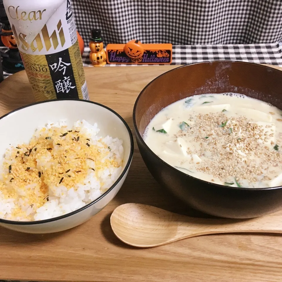 ヘルシー納豆腐ごま味噌豆乳スープ|まぁたんさん