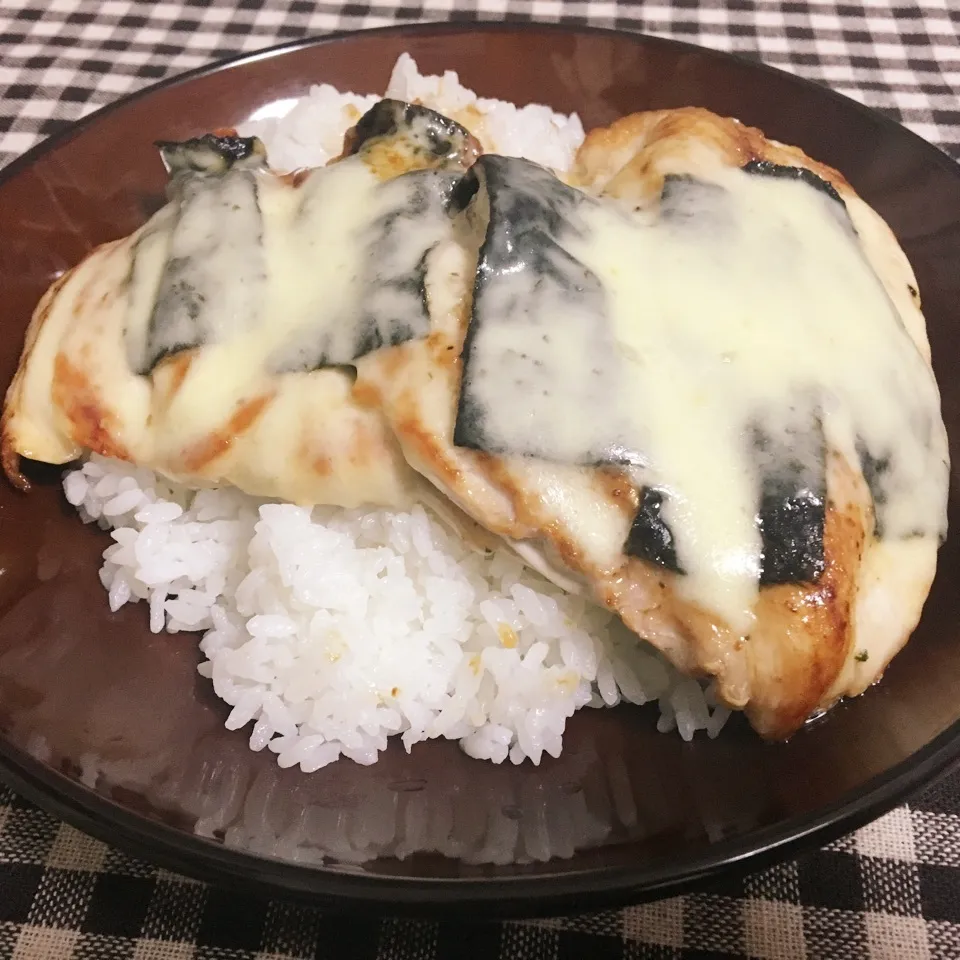 海苔チーズチキンソテー丼|まぁたんさん