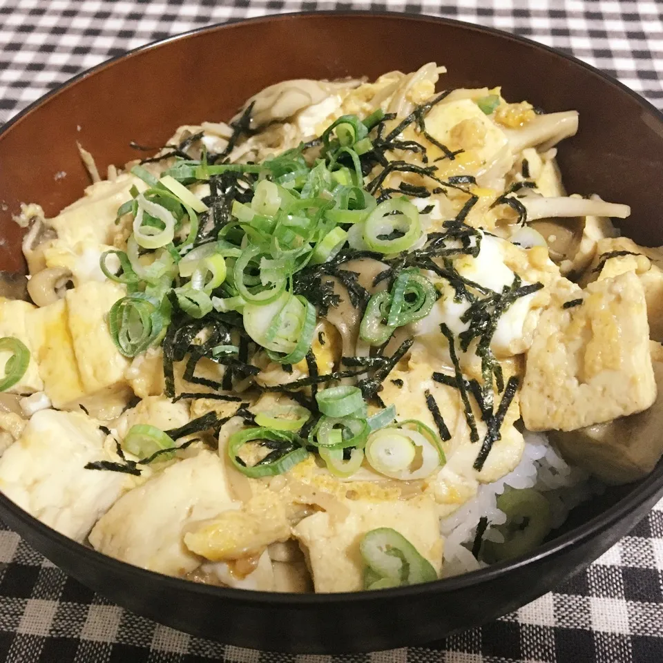 【飯研】豆腐のすき焼き風卵とじ丼|まぁたんさん