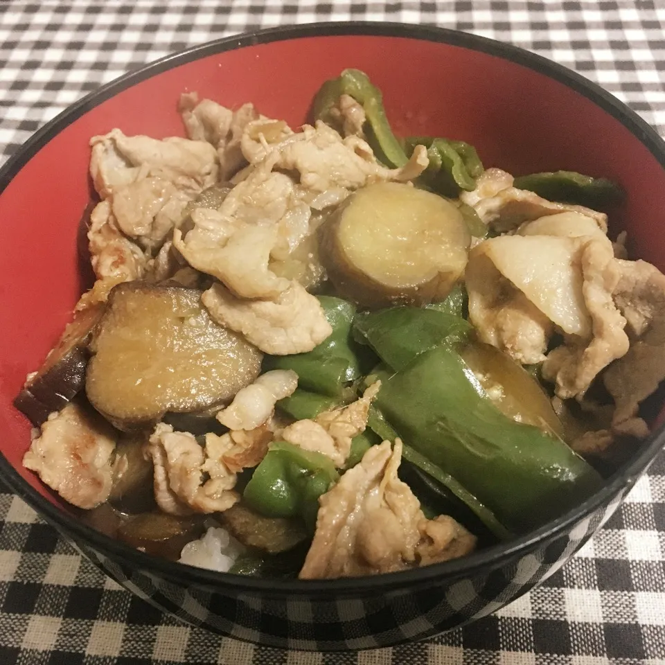 【飯研・マネっこ】豚肉と茄子の味噌煮丼|まぁたんさん