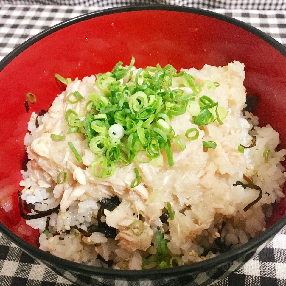 【飯研】【マネっこ】ツナおろし塩こんぶ丼|まぁたんさん