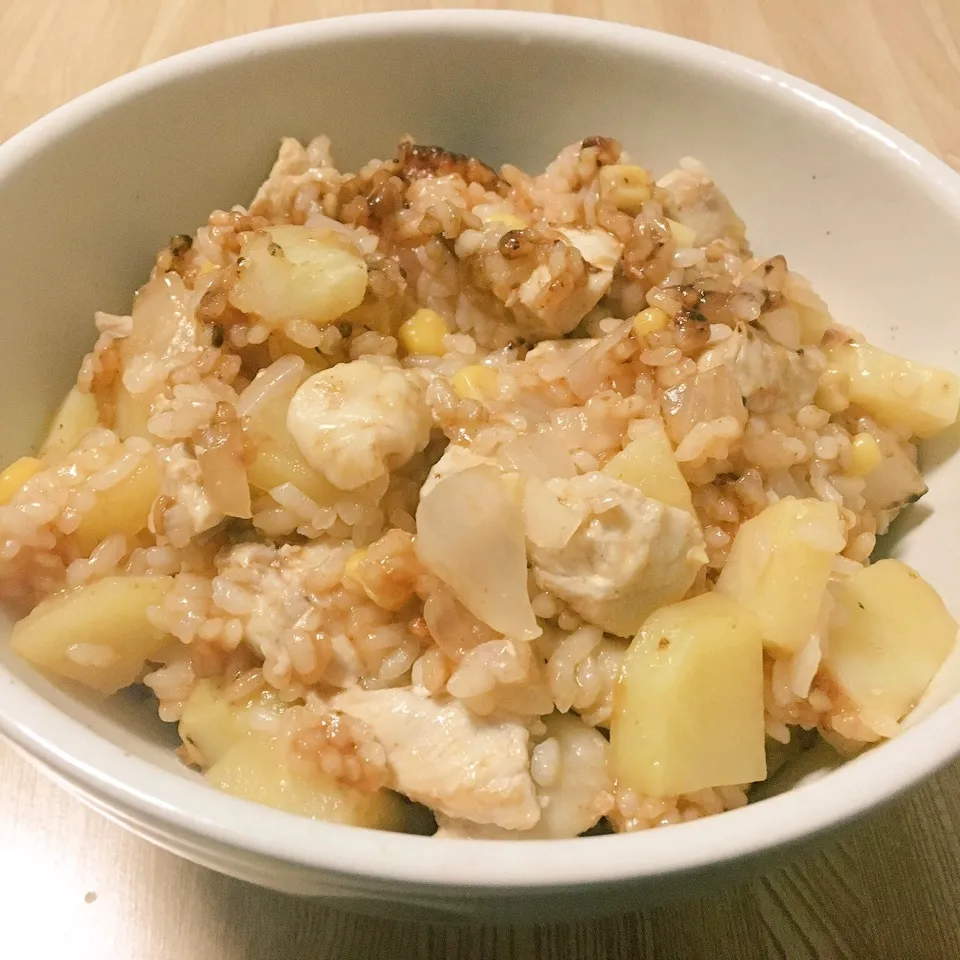 【飯研】トマトスープ鍋の素で炊き込みご飯|まぁたんさん