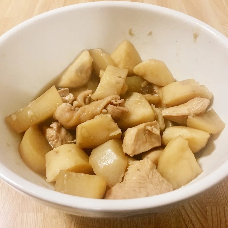 鶏肉と里芋と大根の煮物|まぁたんさん