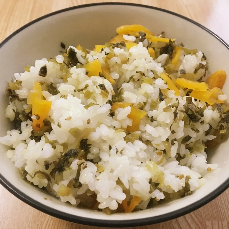 【飯研】ごま高菜とツボ漬けの混ぜご飯|まぁたんさん