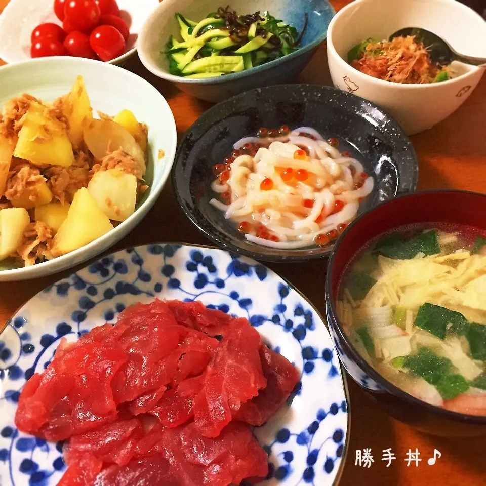 ＊家族で(*^^*)勝手海鮮丼♪＊|ultramarineさん