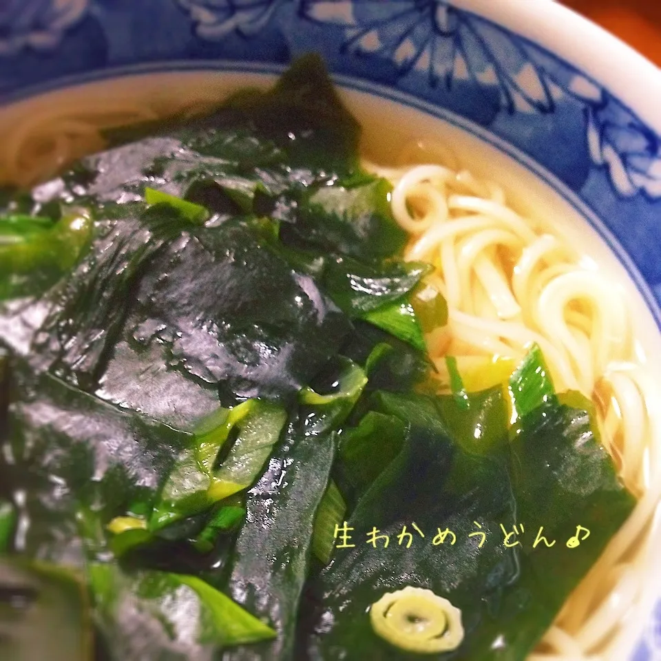 ＊日の出わかめうどん❤︎載せすぎ…w＊|ultramarineさん