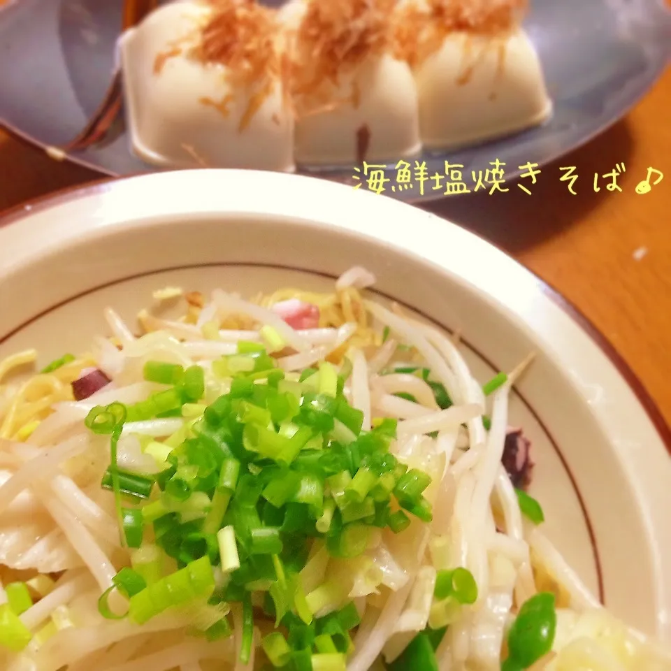 Snapdishの料理写真:＊海鮮塩焼きそば♪楽チンごはん。＊|ultramarineさん