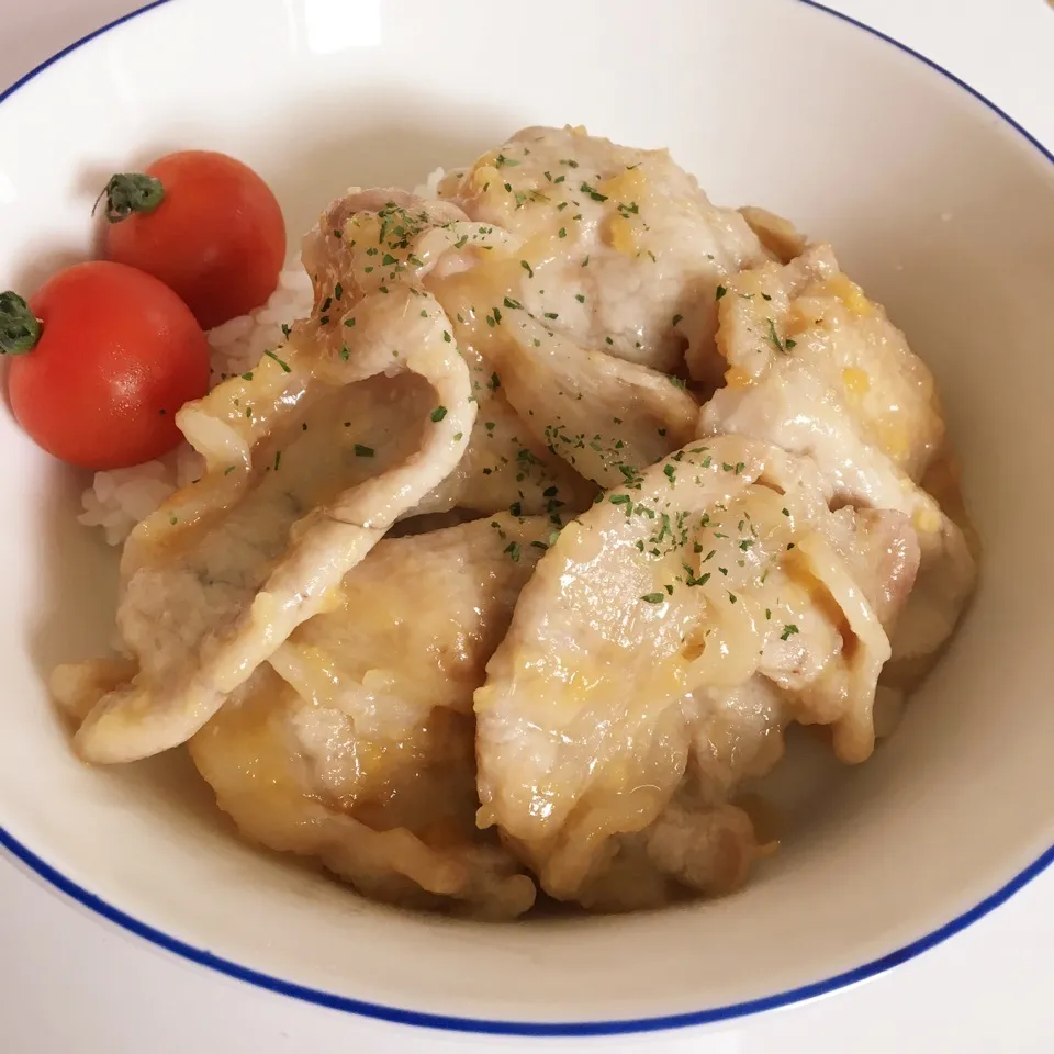 Snapdishの料理写真:お肉柔らか💕生姜みそ豚丼|まちゃこさん