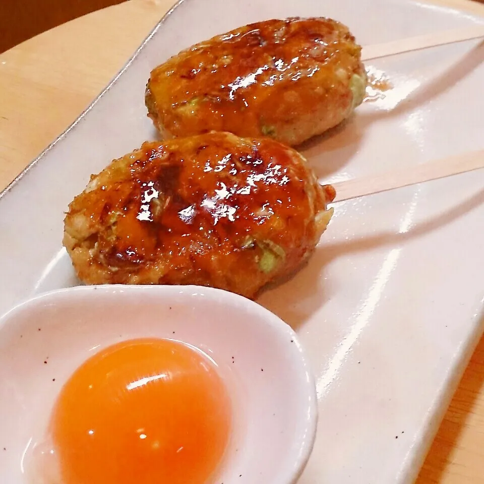 Snapdishの料理写真:キャベツ入り照り焼き鶏つくねバーグ|mi_neneco♪さん