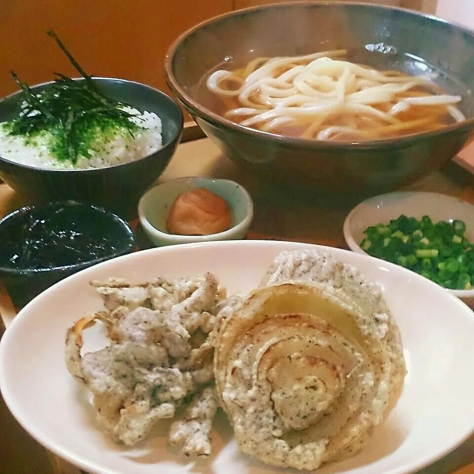 黒胡麻衣の天ぷら酔いさましうどん定食|mi_neneco♪さん