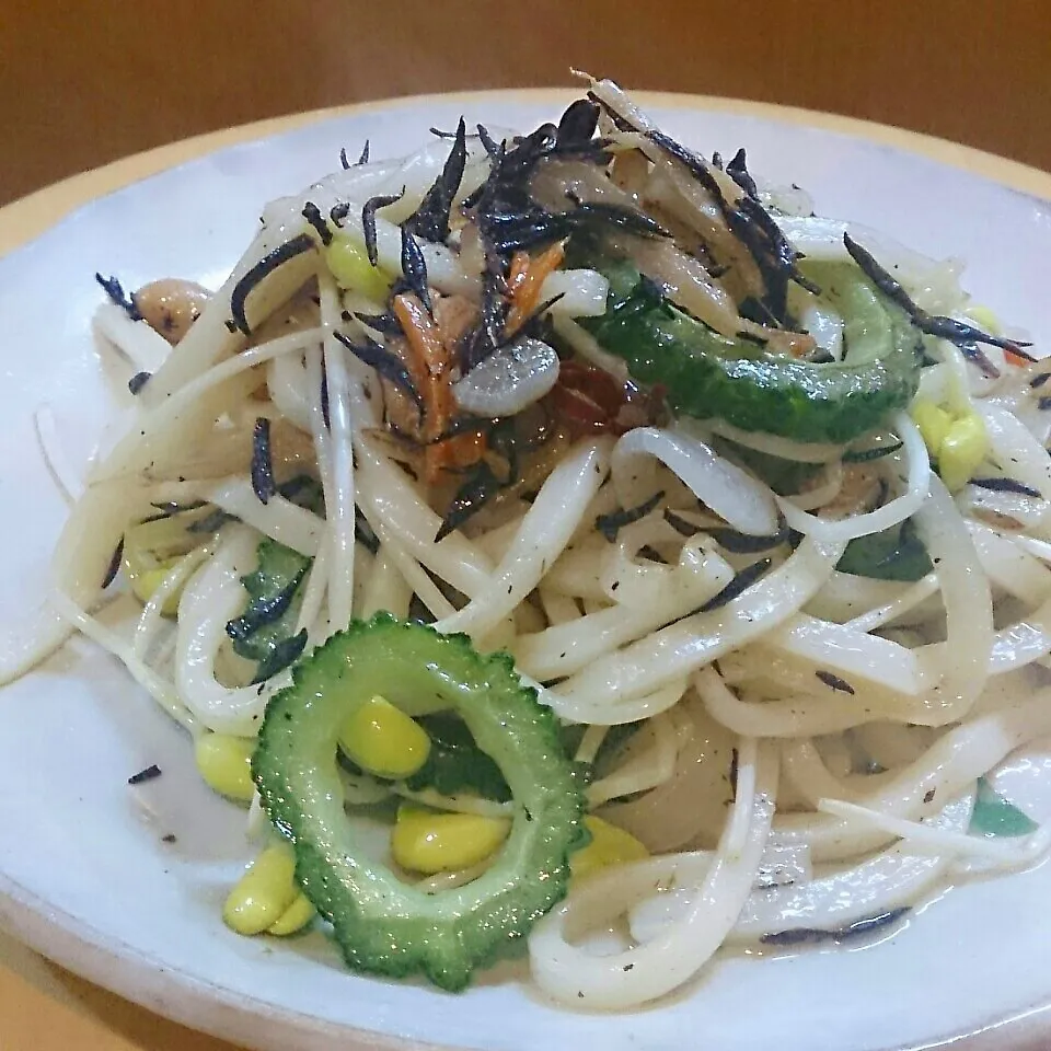 ひじきの煮物とゴーヤ、豆もやしの和風焼きうどん|mi_neneco♪さん