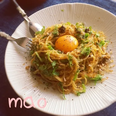 もりもり食べちゃう！ルッコラとしめじの焦がし味噌パスタ♫|mao's simple kitchenさん