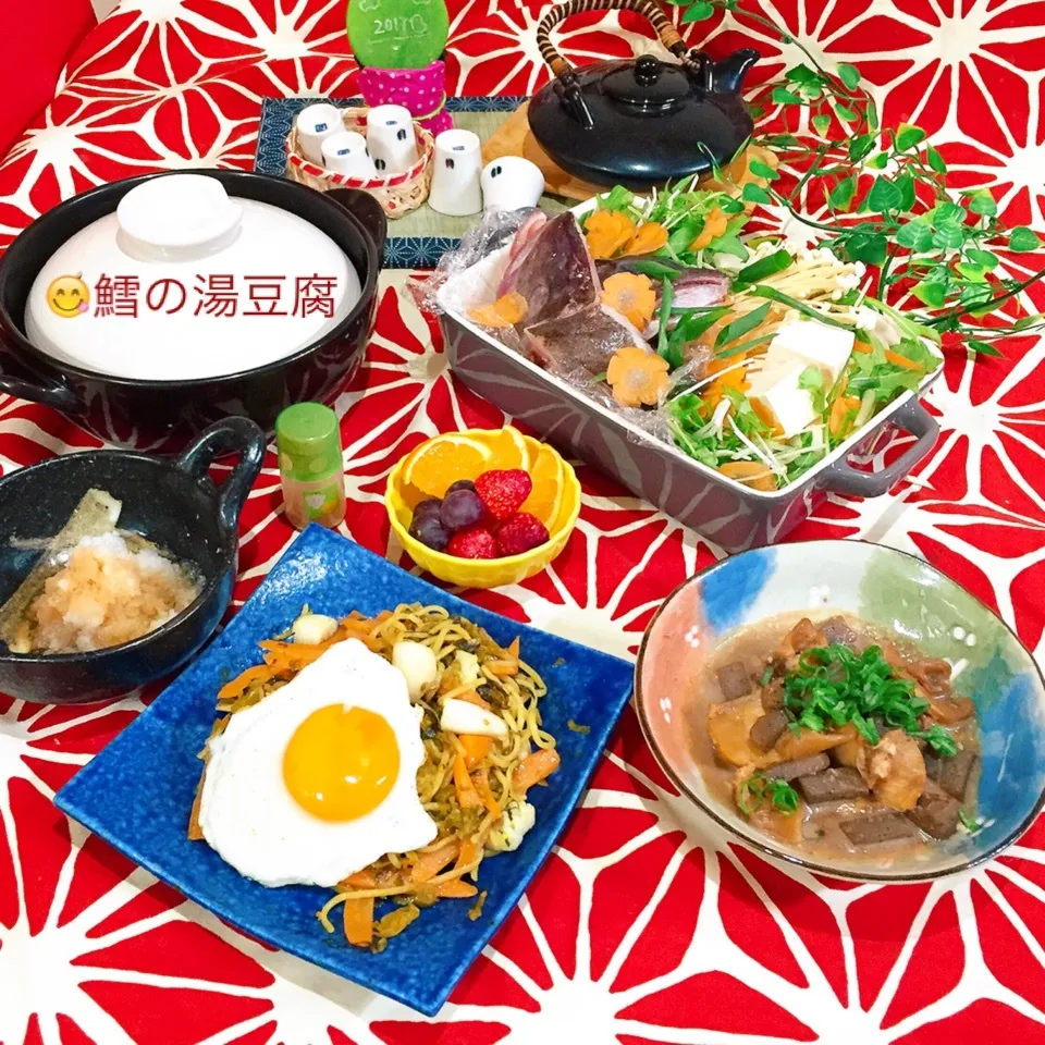 「鱈の湯豆腐」と「牛すじ煮込み」|ぷらっとさん