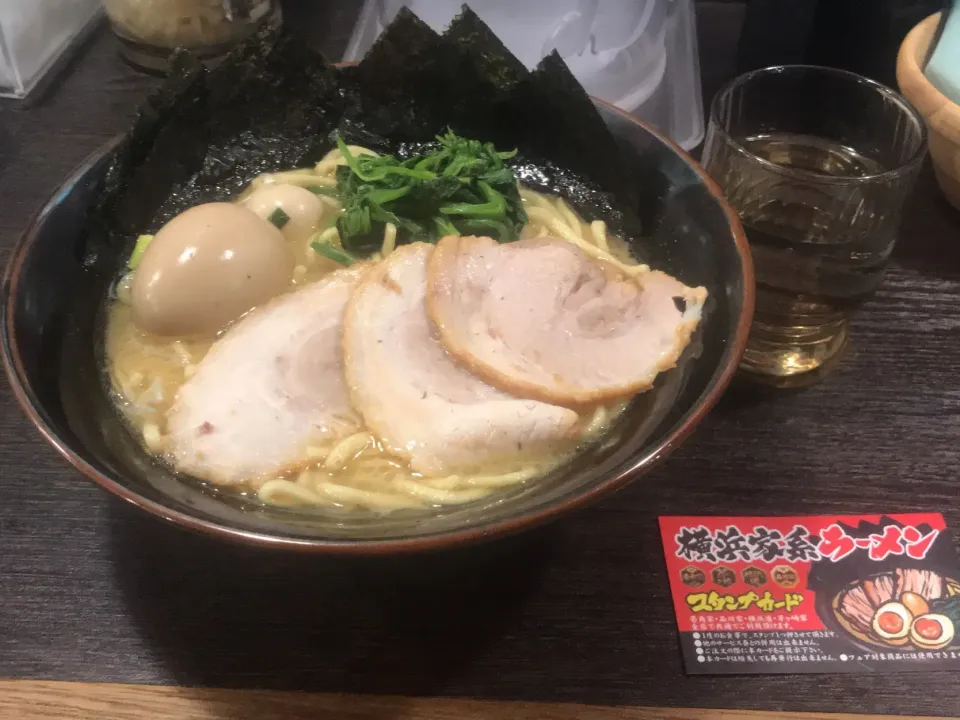 横浜家系ラーメン 壱角家 新宿|ぴょんこさん