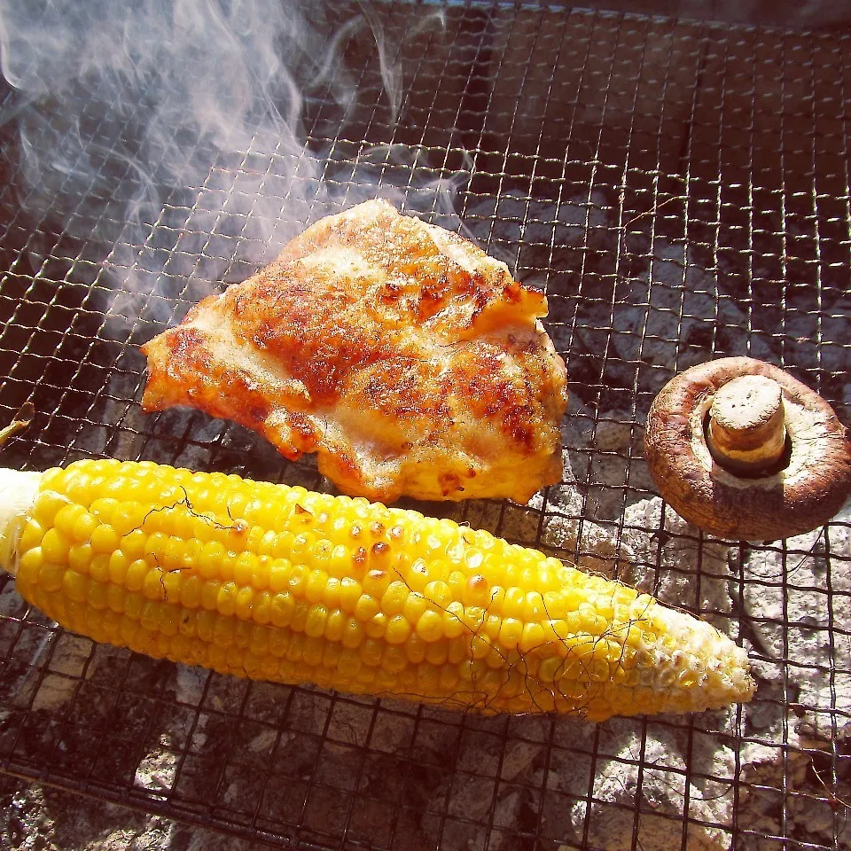 屋台の『焼きトウモロコシ』が食べたい！って事で…炭焼きBBQ|cozy-cozy-kojiさん