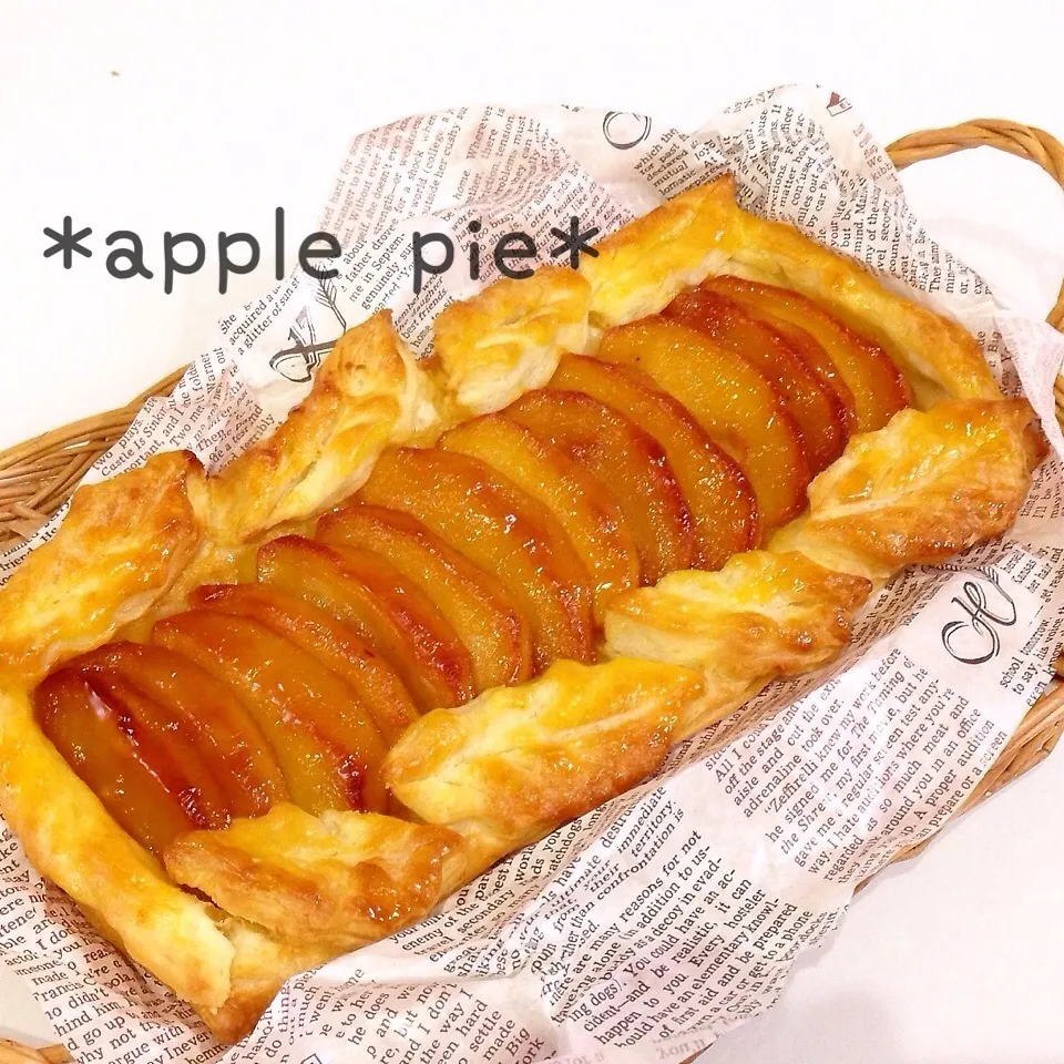 Snapdishの料理写真:♡のっけて焼くだけ！簡単美味しい〜*apple”pie*♡|ぷらっとさん