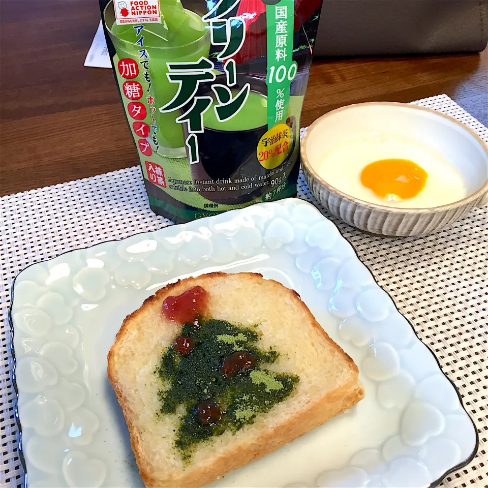 Snapdishの料理写真:抹茶トースト#クリスマス#濃いグリーンティ|ともみさん