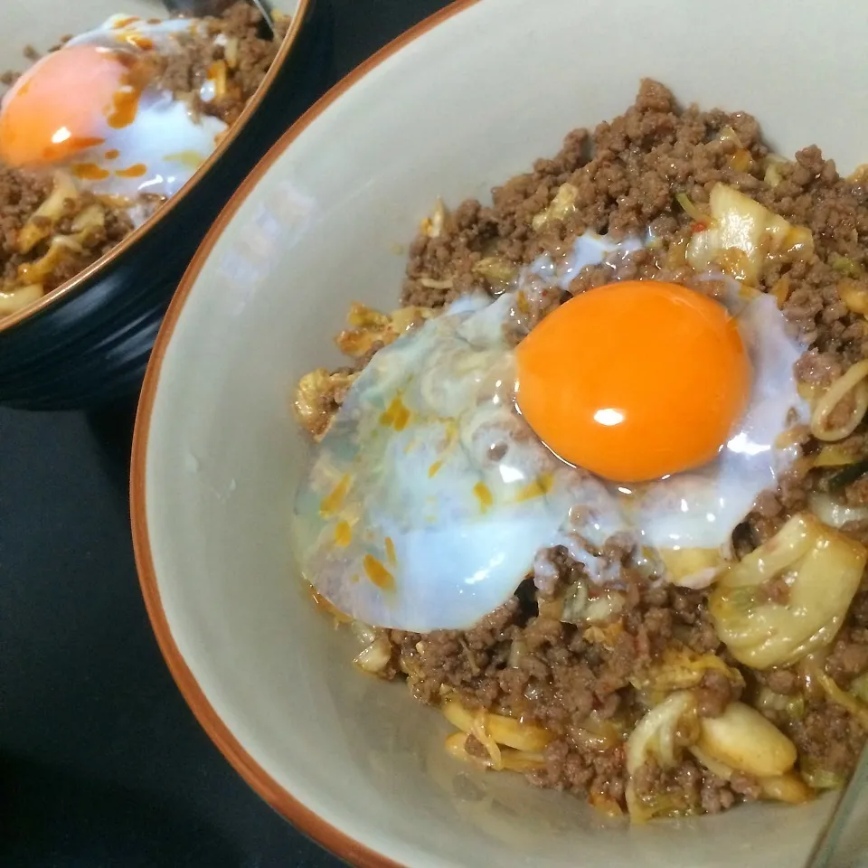 Snapdishの料理写真:キムチとひき肉の甘辛丼|あやさん