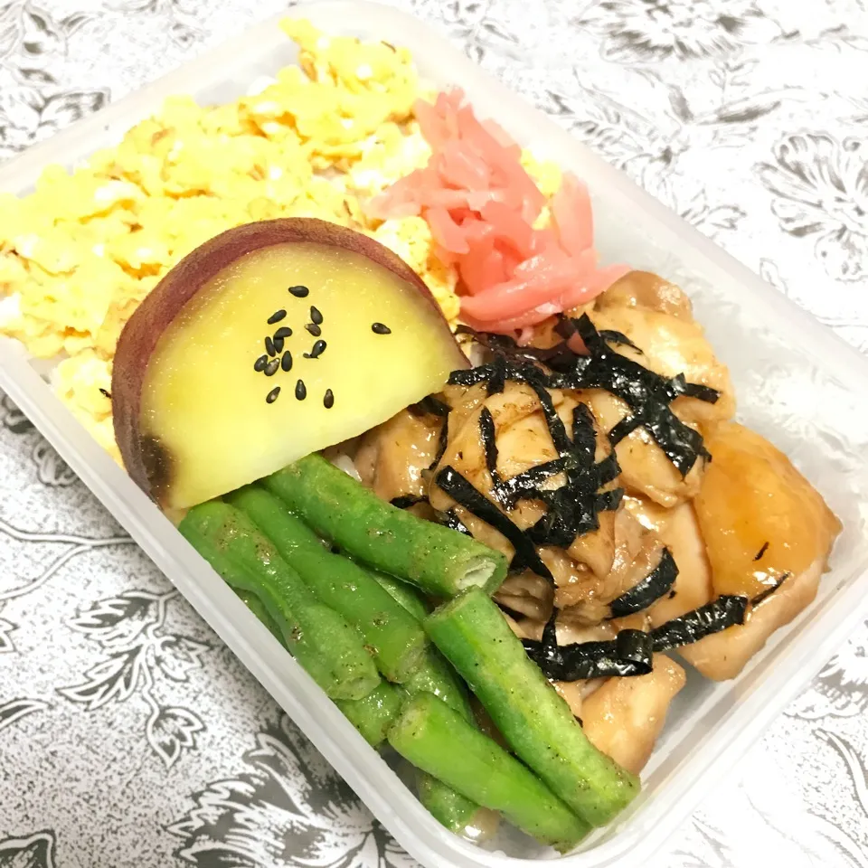 パパ朝のお弁当|みかんさん