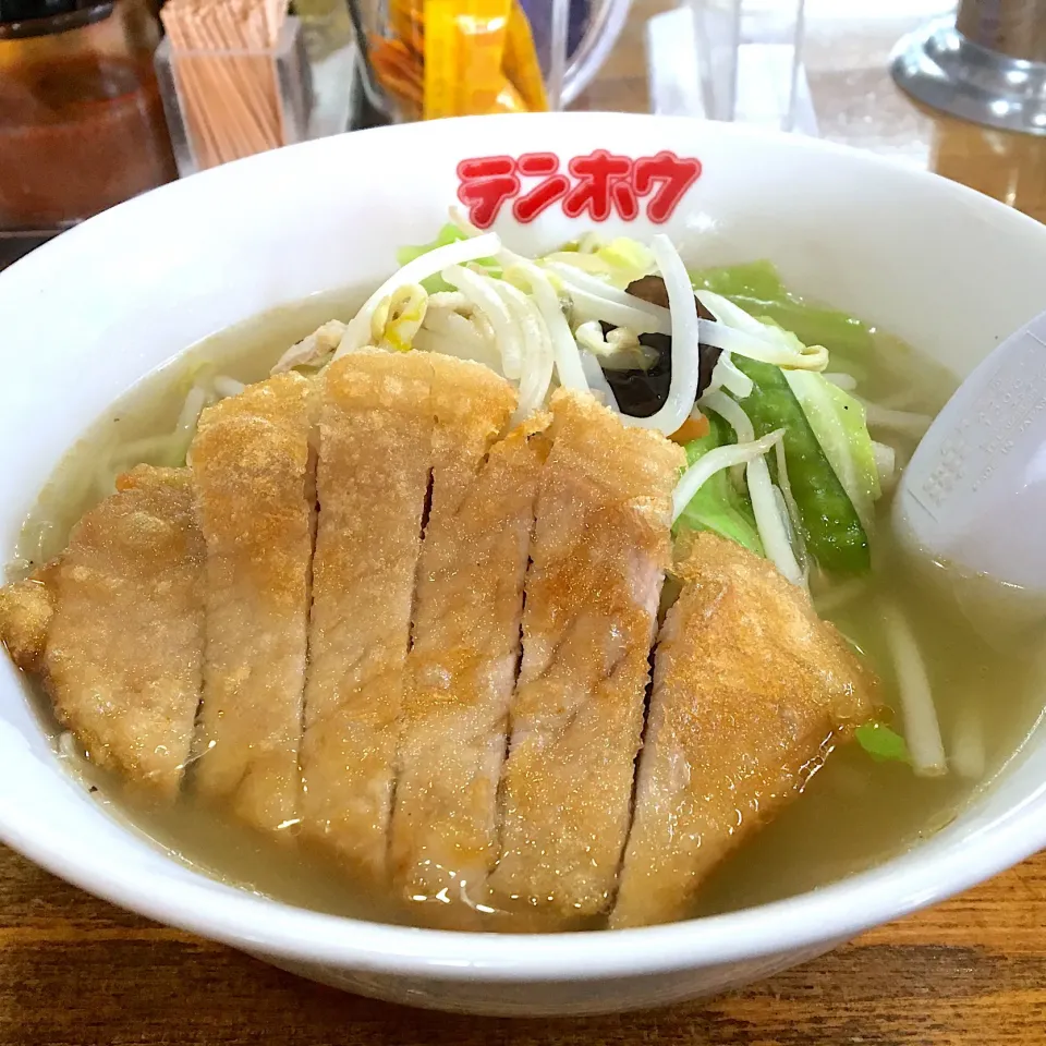 昼ごはん☀️☀️☀️ 久々の外食 😄                               揚げ肉タンメン|ぽんたさん