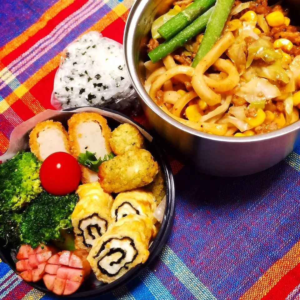 Snapdishの料理写真:やきゅーうどん弁当|好ちゃんさん