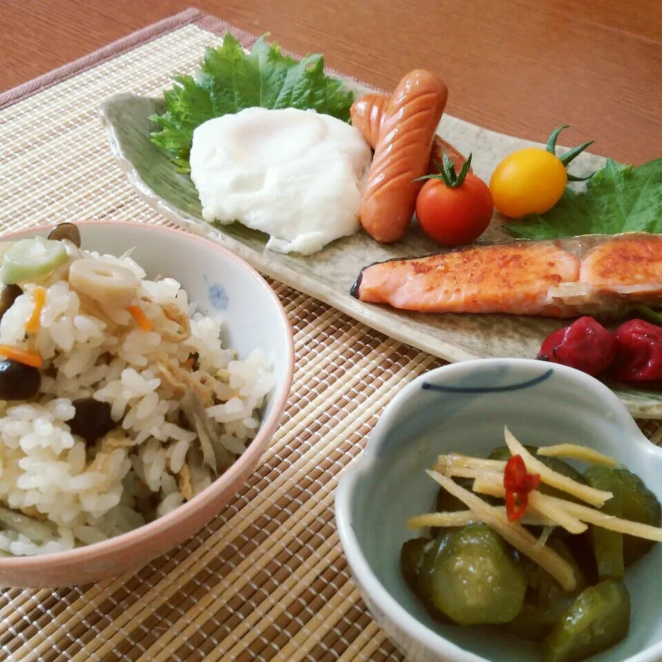 しっかり食べよう❗休日の朝ごはん🌺|みっぷんさん