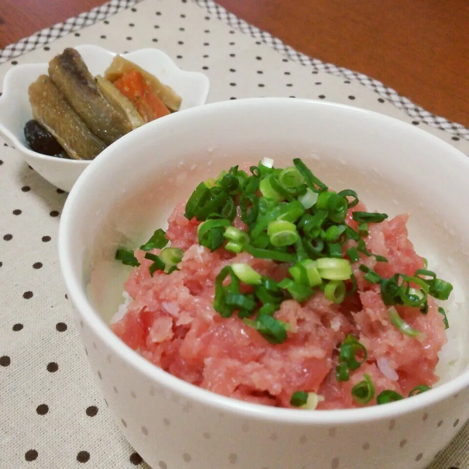 マグロの剥き身丼♪|みっぷんさん