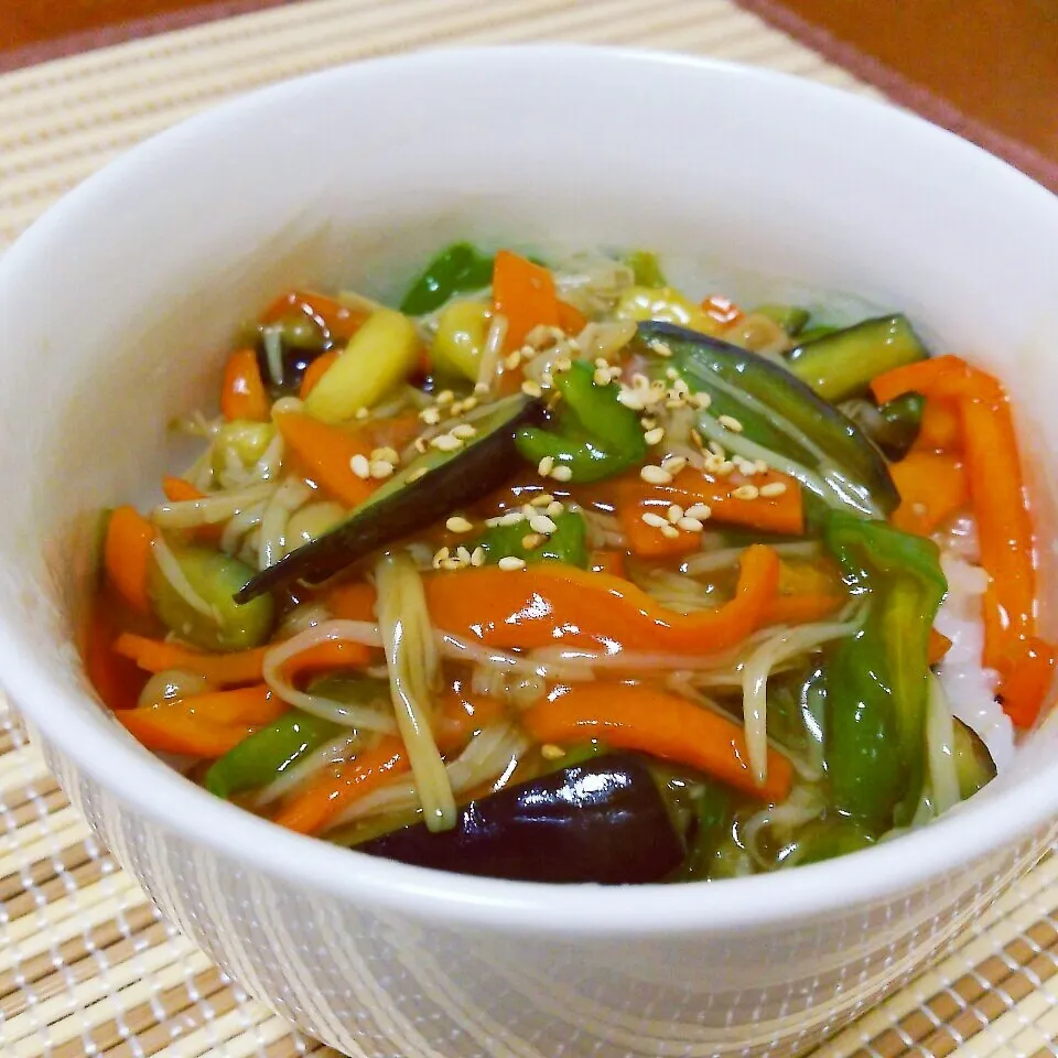 Snapdishの料理写真:夏野菜どっさりなあんかけ丼|みっぷんさん