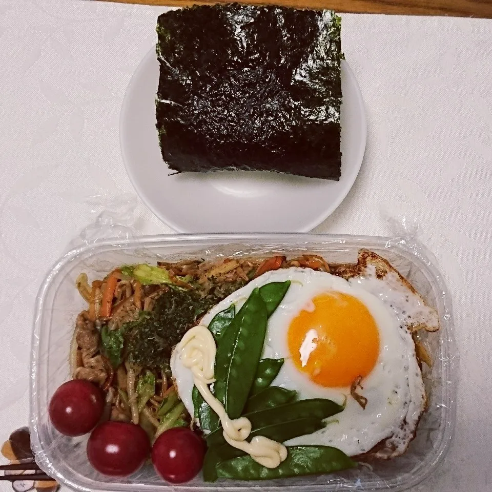 Snapdishの料理写真:4/13のお弁当 焼きそば|卯月さん