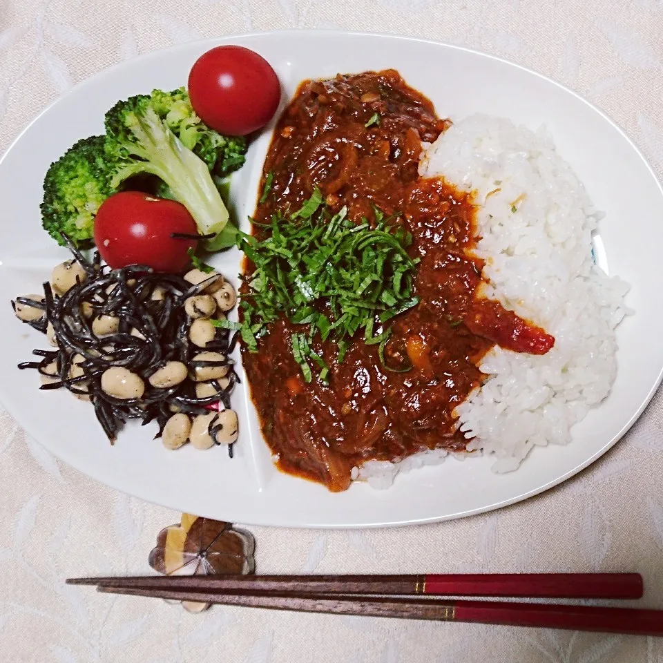 Snapdishの料理写真:12/27夕食 サバ缶でサバストロガノフ|卯月さん