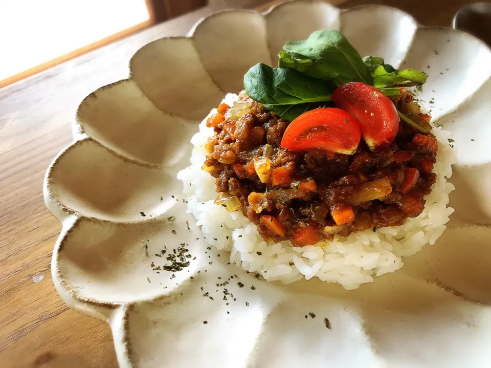 Snapdishの料理写真:たっぷり野菜のキーマカレー✨|はるきちさん