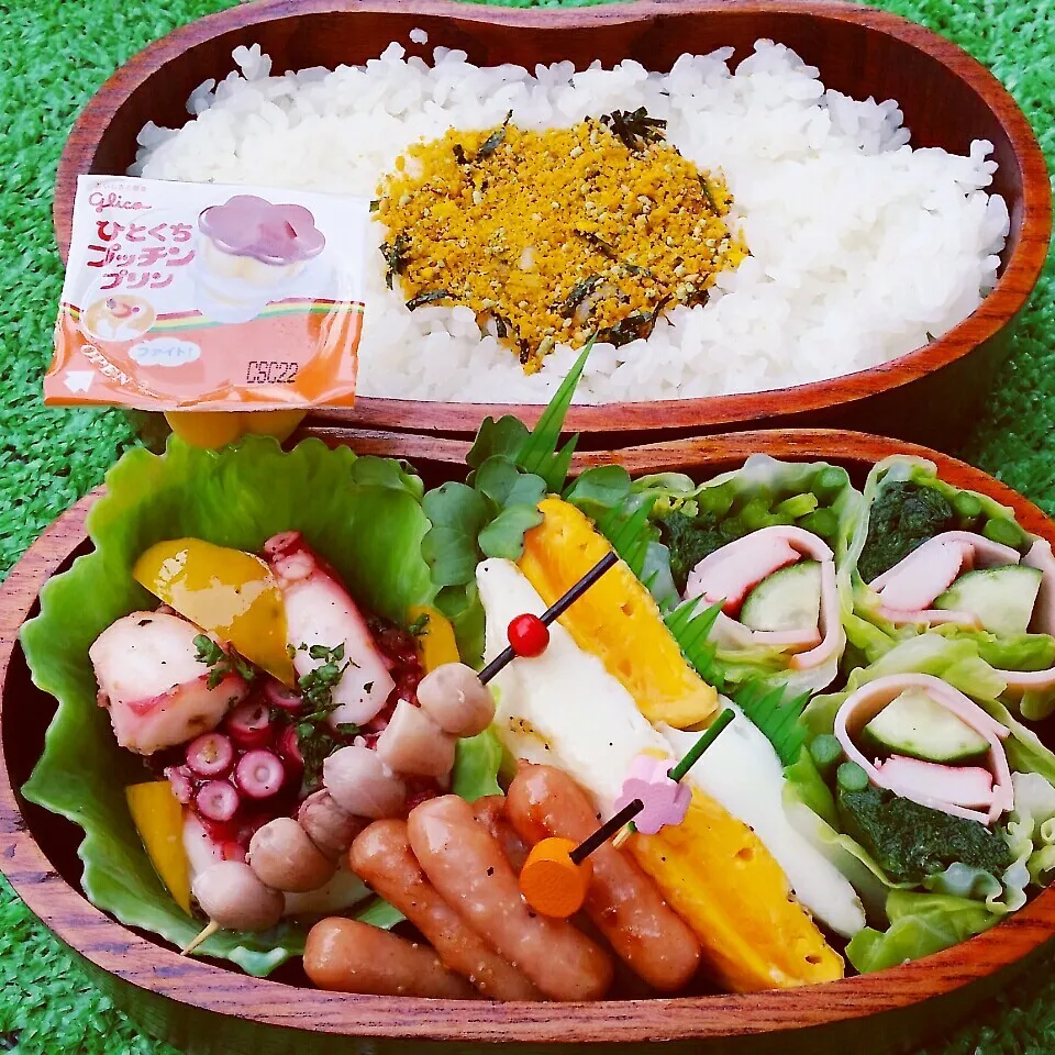 Snapdishの料理写真:タコのアヒージョと野菜ロール弁当|happy♥️happyさん