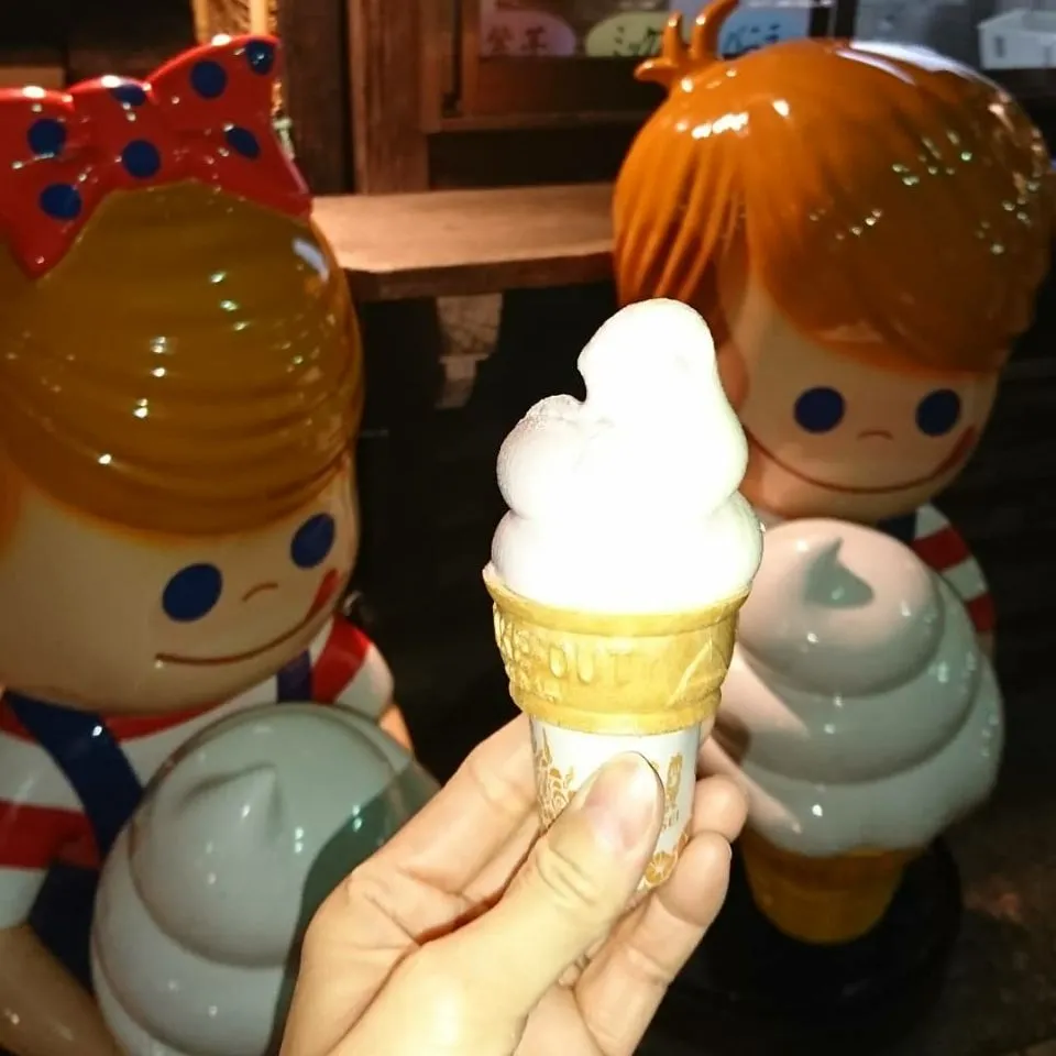 紫芋とバニラのソフトクリーム🍦|しまだ ちえこさん