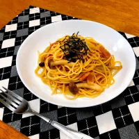 Snapdishの料理写真:きのこ&ベーコンの和風バターしょうゆスパゲッティ|yukaさん