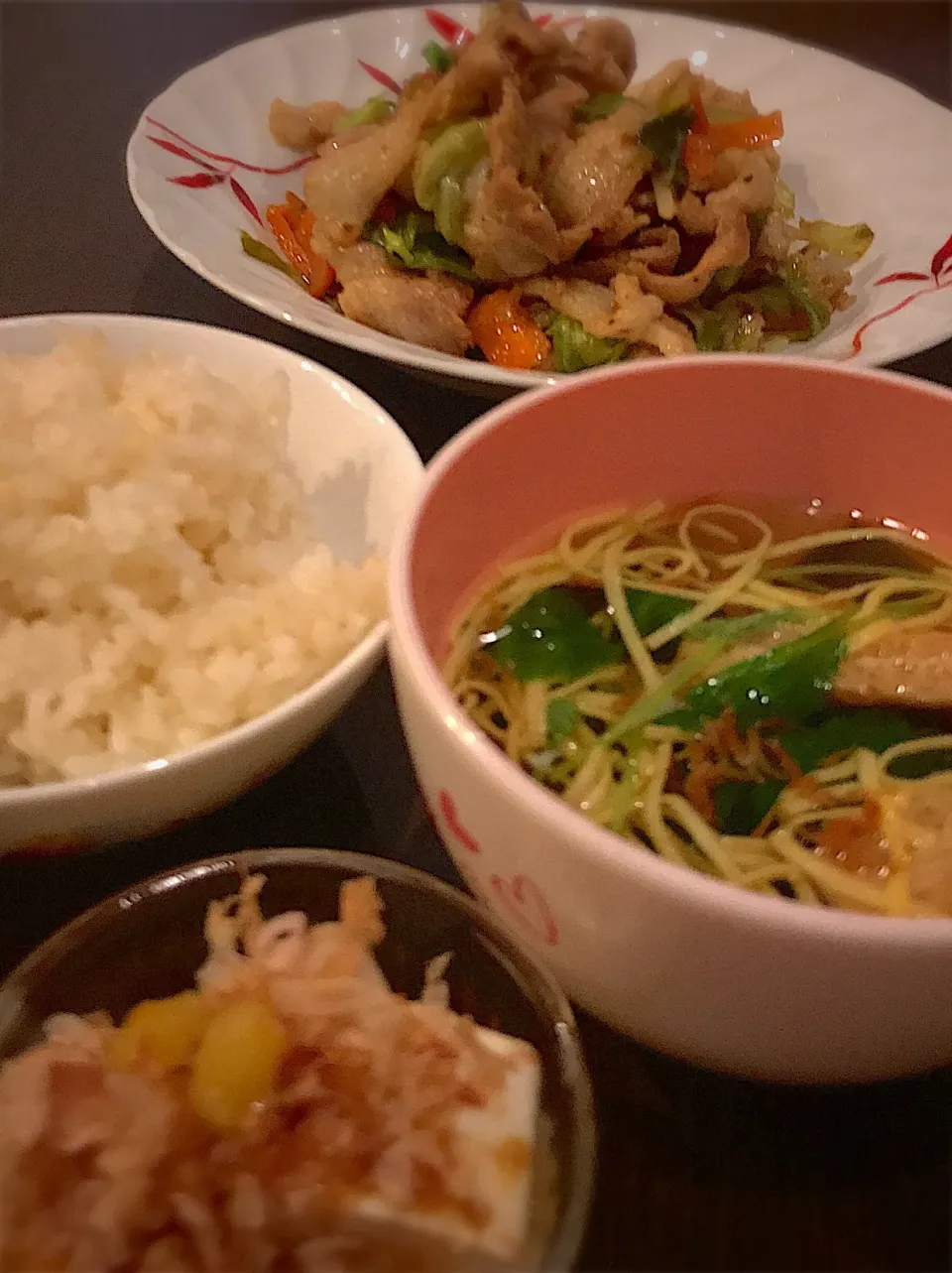 豚肉とキャベツの炒め物   冷や奴  おかかと刻み柚子のせ  若芽と錦糸卵のお吸い物  お茶🍵|ch＊K*∀o(^^*)♪さん