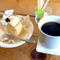 Snapdishの料理写真:自家製プリン＆オリジナルコーヒー|Masayoさん