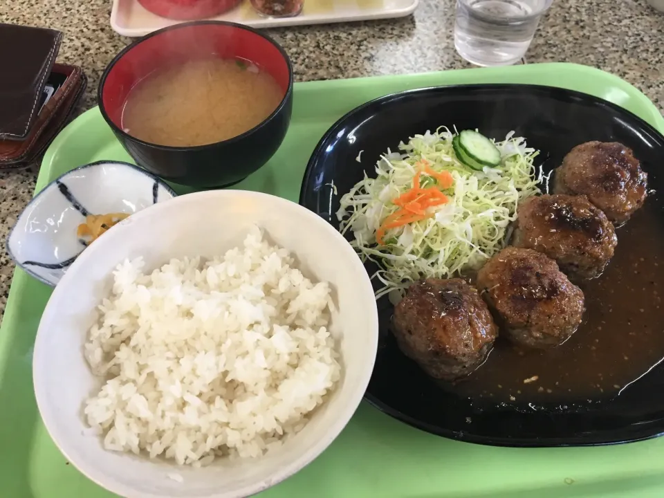 肉増しハンバーグ定食|PegaOさん