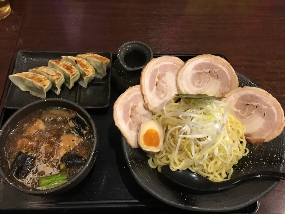 幕張駅南口のラーメン陽空のつけ麺と餃子|フージさん