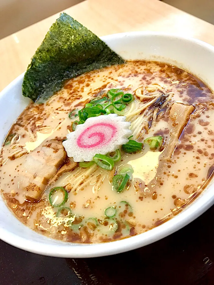 Snapdishの料理写真:✨漢の朝ラーメン🍜✨|中さんさん