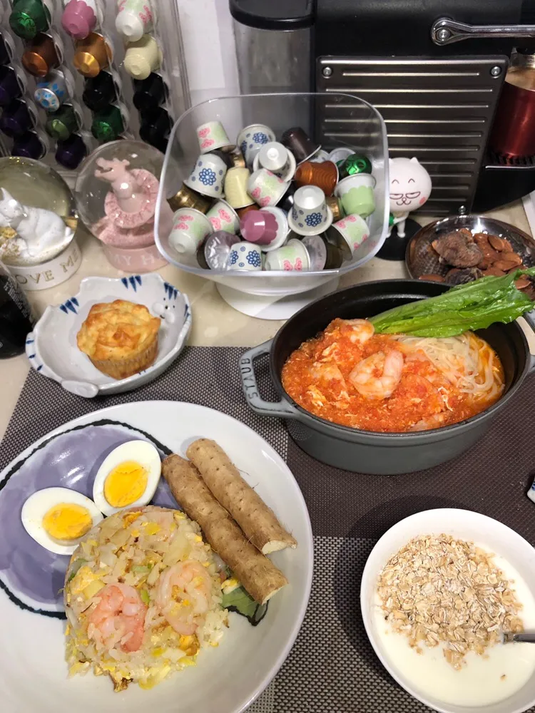 Snapdishの料理写真:儿子的早餐，姜汁番茄细面，蛋炒饭，牛肉马芬|Lilyさん