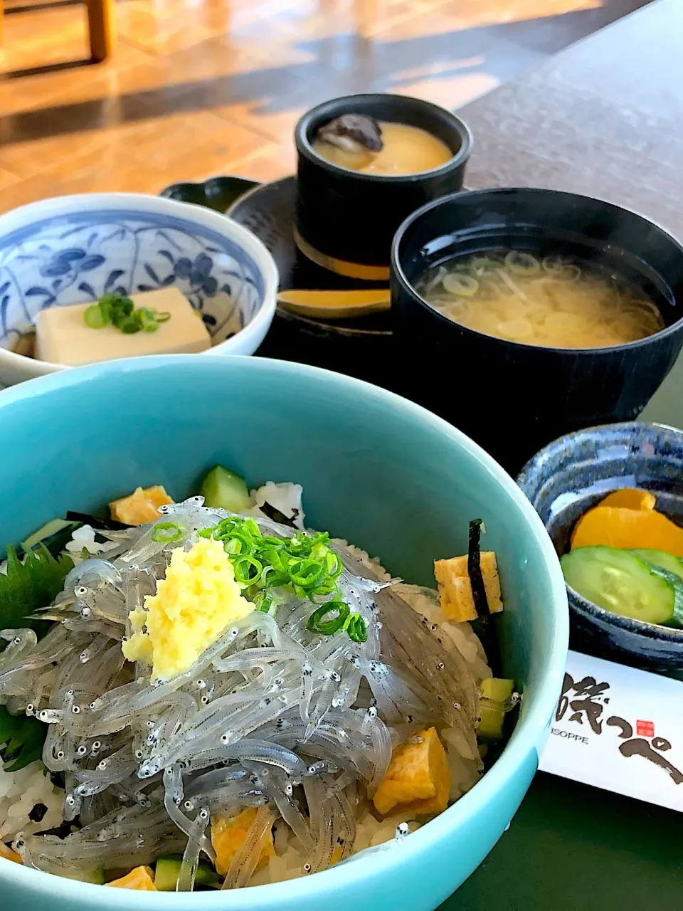 しらす丼 1200円➕酢飯50円|sudachiさん