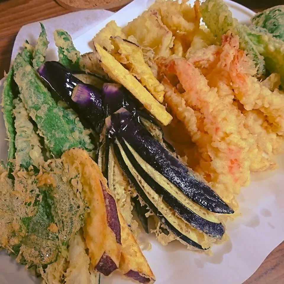 Snapdishの料理写真:自家菜園野菜たっぷり❤️久しぶりのてんぷら盛り合わせ|よっしー♪さん