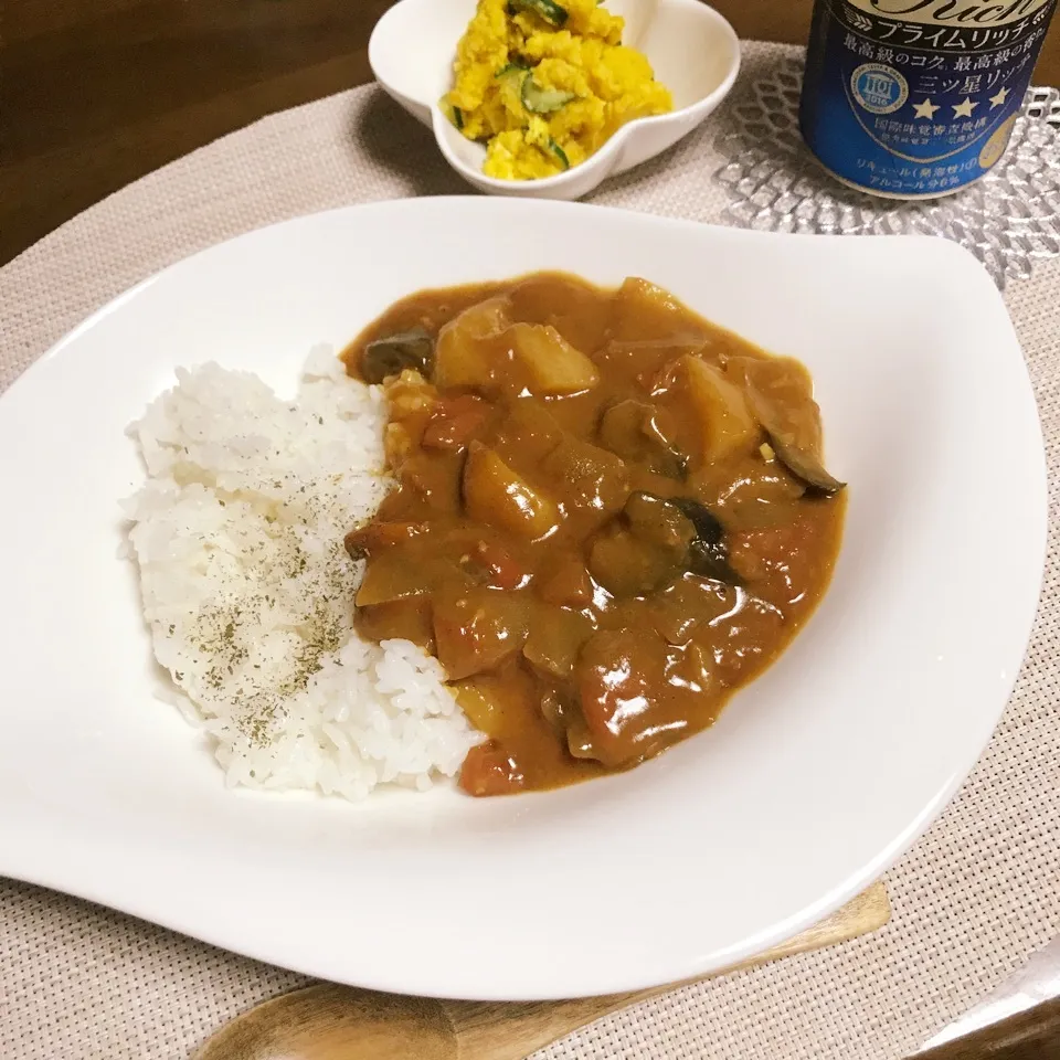 にんにく入り💕夏野菜カレー🍛🍴✨かぼちゃのサラダ🎃|ちゃのたろさん