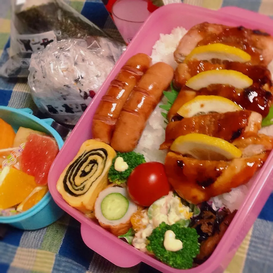 Snapdishの料理写真:☆…お兄 弁当…☆|mayumayudonさん