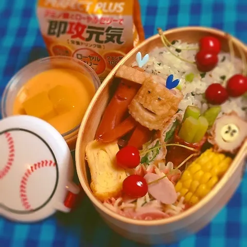 Snapdishの料理写真:息子 軽めの合宿わっぱ弁当|mayumayudonさん