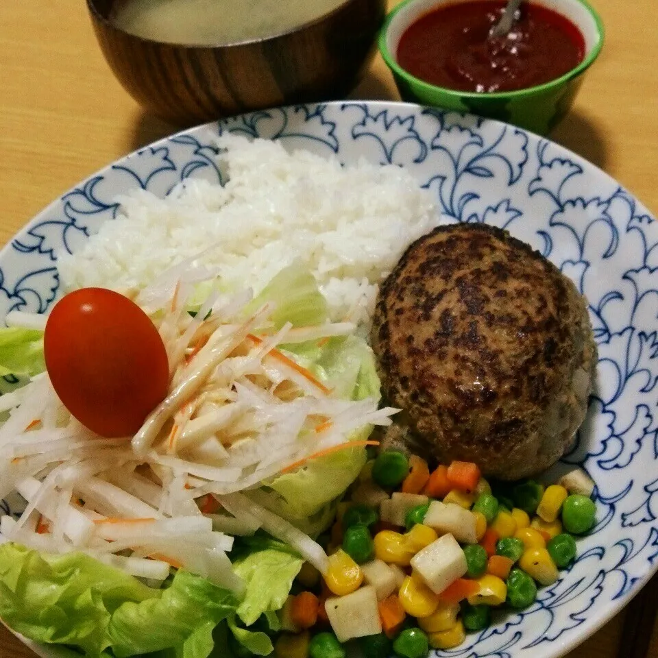 Snapdishの料理写真:ハンバーグワンプレート|あきさん